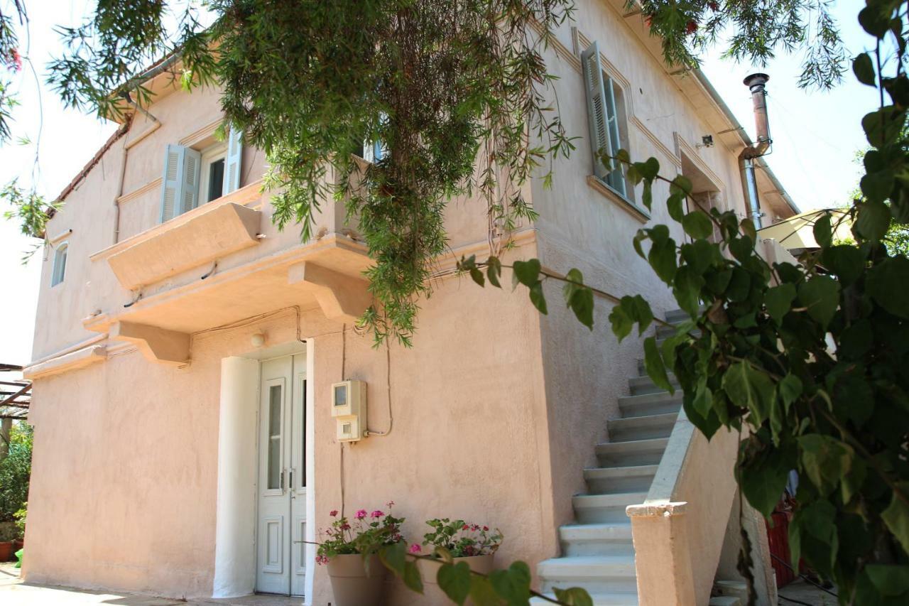 House In The Village Near The Sea Maleme  Exterior photo